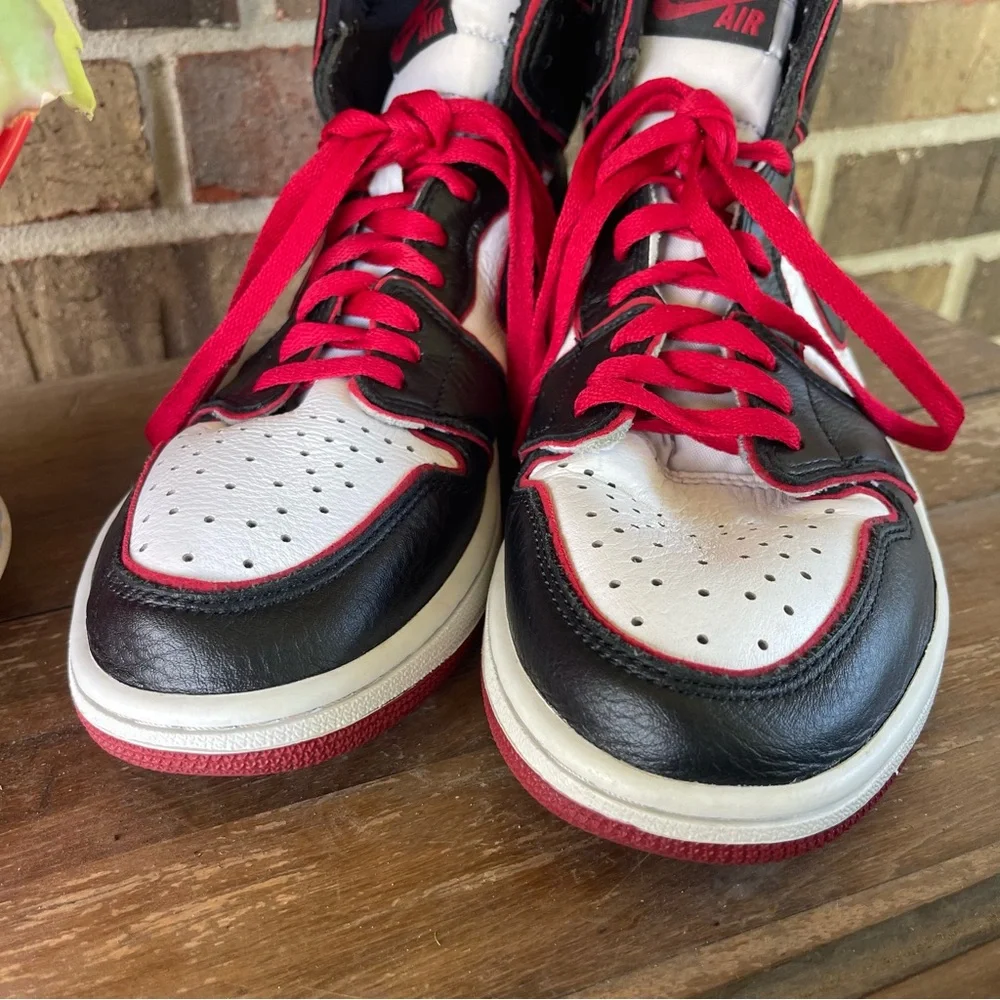 Nike Jordan 1 Retro High ‘Bloodline’‎ size 9.5 sb4
